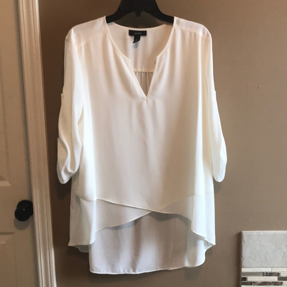 Alfani off white blouse